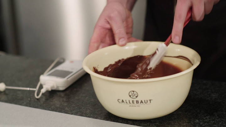 Τι είναι το Chocolate Tempering, πώς γίνεται; Συνταγή
